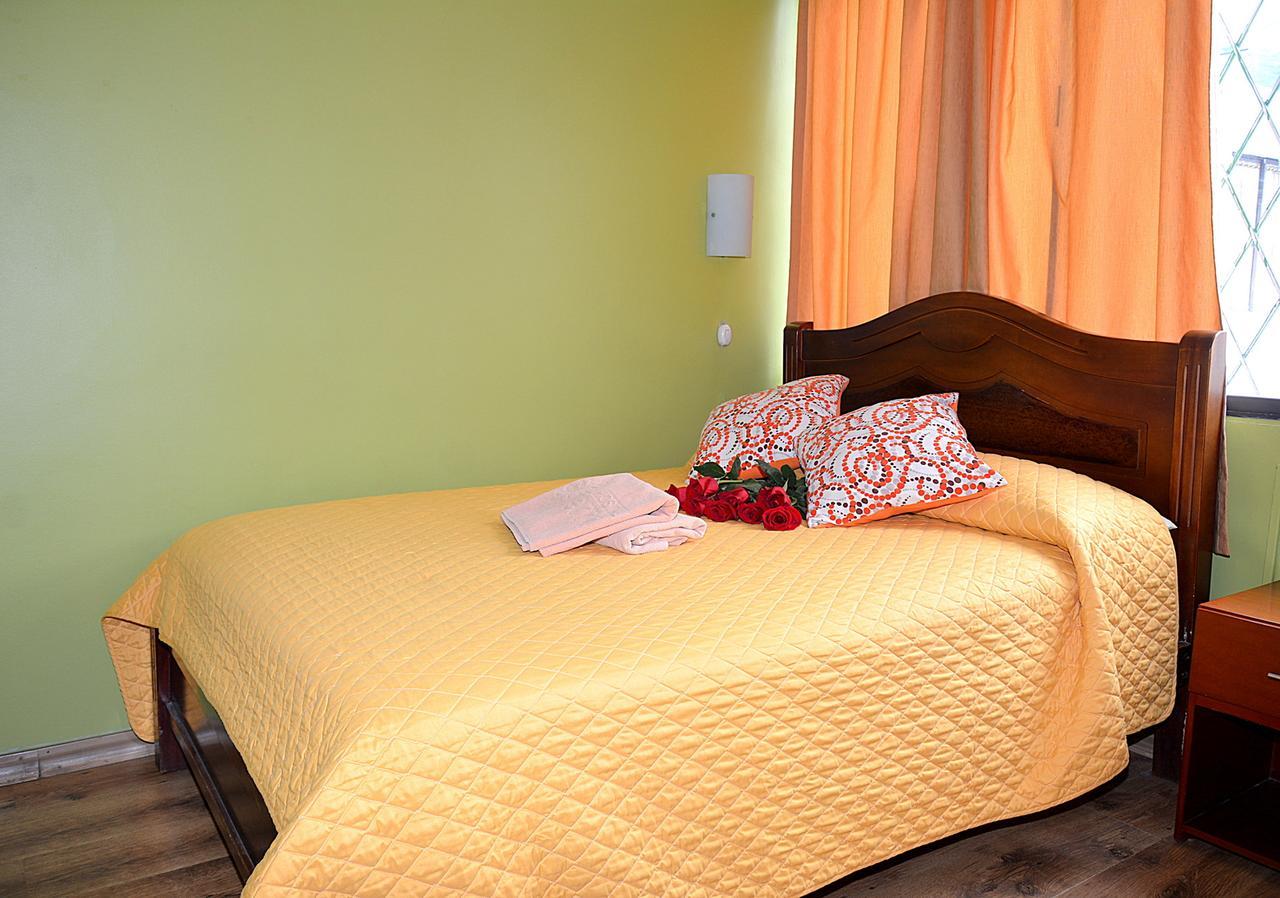 Hostal Terra 3 - Base Aerea Quito Eksteriør billede